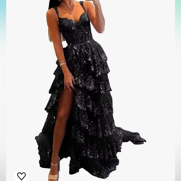 Vinteys Tiered Lace Tulle prom dress - Picture 1 of 1